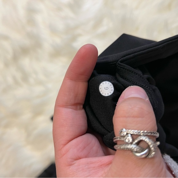 Lululemon Seek The Heat Leggings - Picture 4 of 4